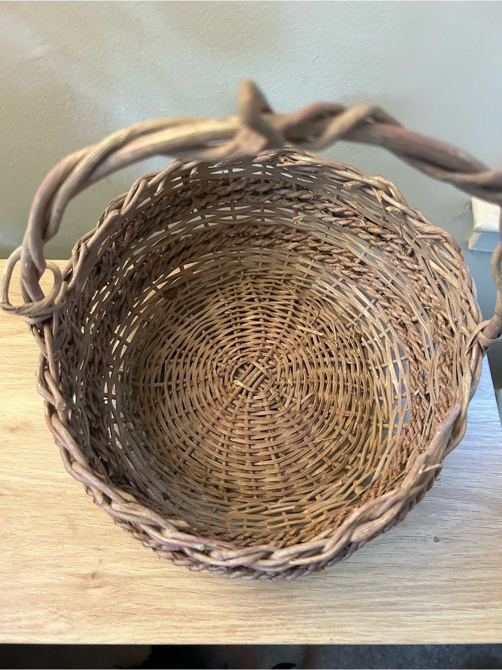 Vintage Woven Handled Basket in Dusty Mauve